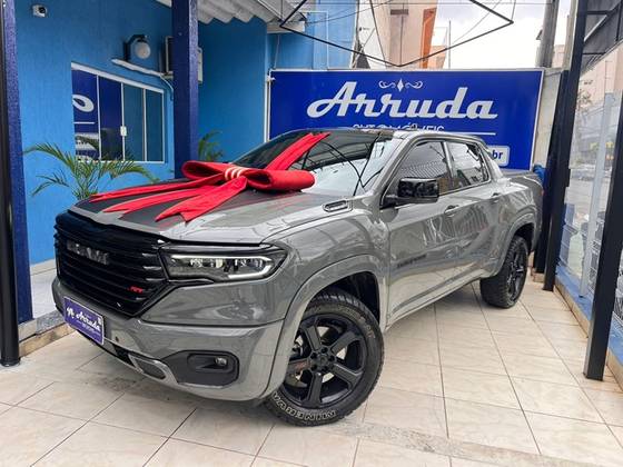 RAM RAMPAGE 2.0 HURRICANE 4 TURBO GASOLINA R/T 4X4 AUTOMÁTICO
